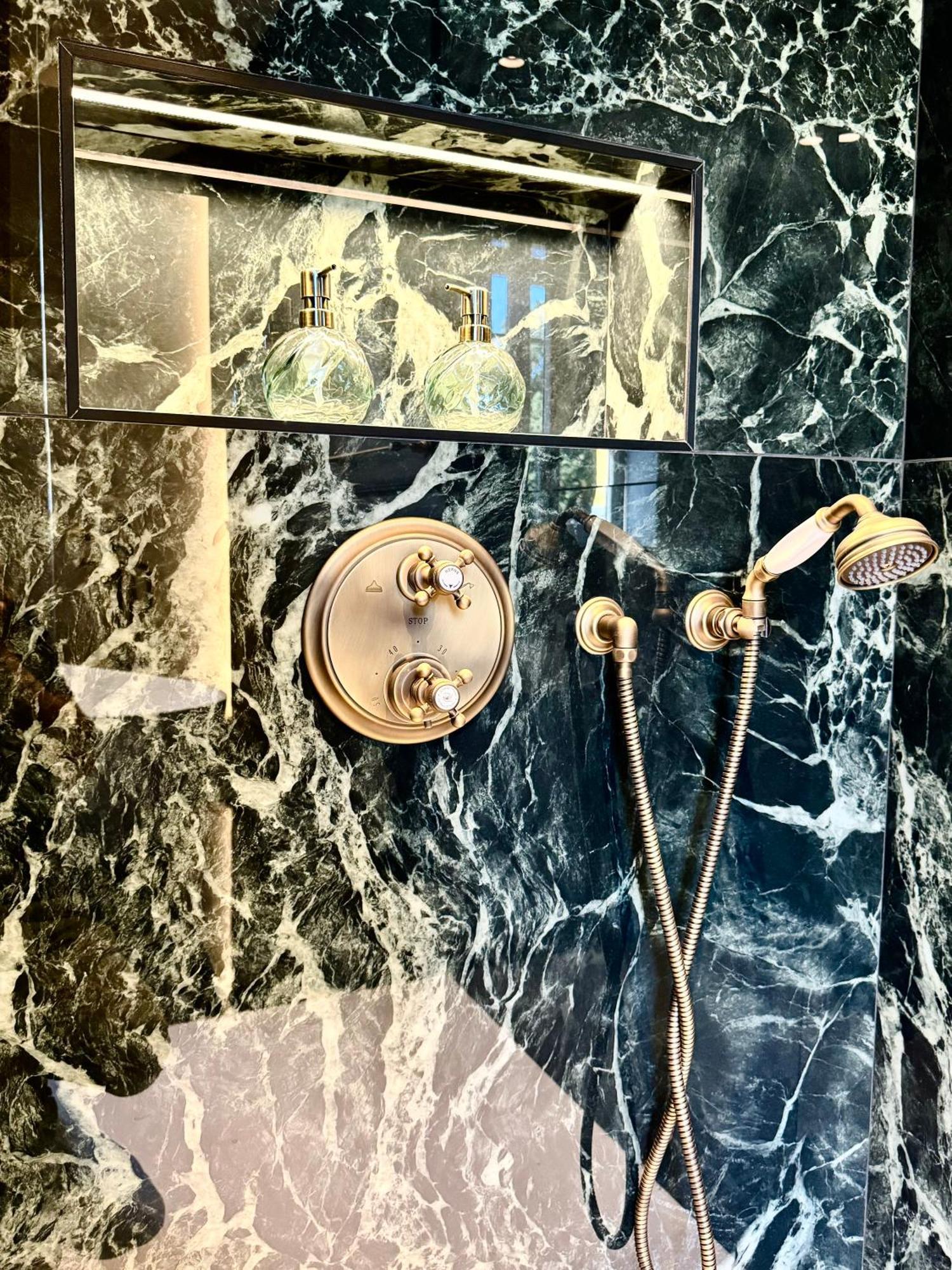 Clos Du Cedre - Chambres D'Hotes D'Exception, Luxury B&B A ดีน็อง ภายนอก รูปภาพ